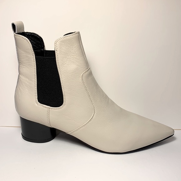 NWT Cream Leather Block heel Booties - Picture 1 of 14